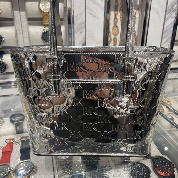 MICHAEL KORS Jet Set Extra-Small Patent Logo Debossed Convertible TZ Tote
Silver - Picture 12 of 16